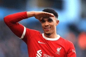 爱游戏-Faker爆冷击败利物浦，赛况扑朔迷离引爆全场！